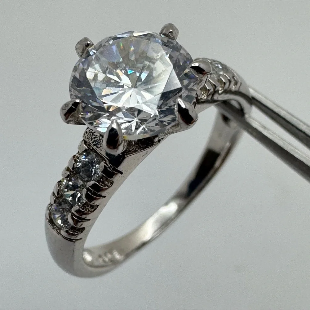 Sterling Silver Round CZ Solitaire Engagement Style Ring Size 8 New